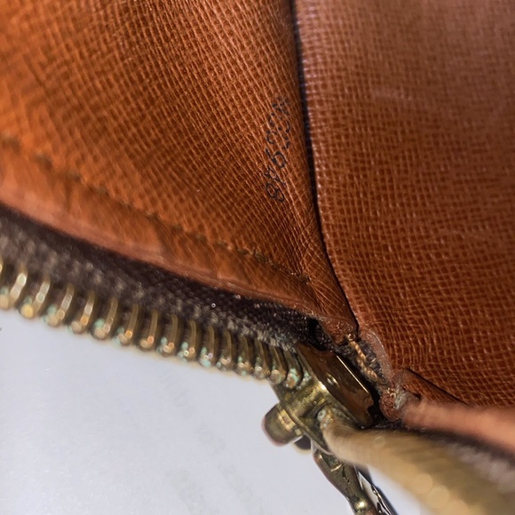 Louis Vuitton Monogram Papillon 30 Handbag - Picture 13 of 14